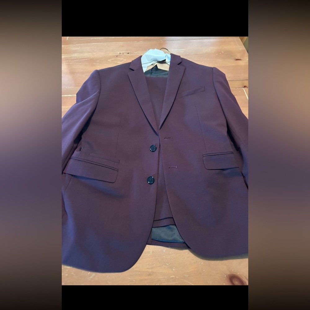 Express men’s 2 piece suit.